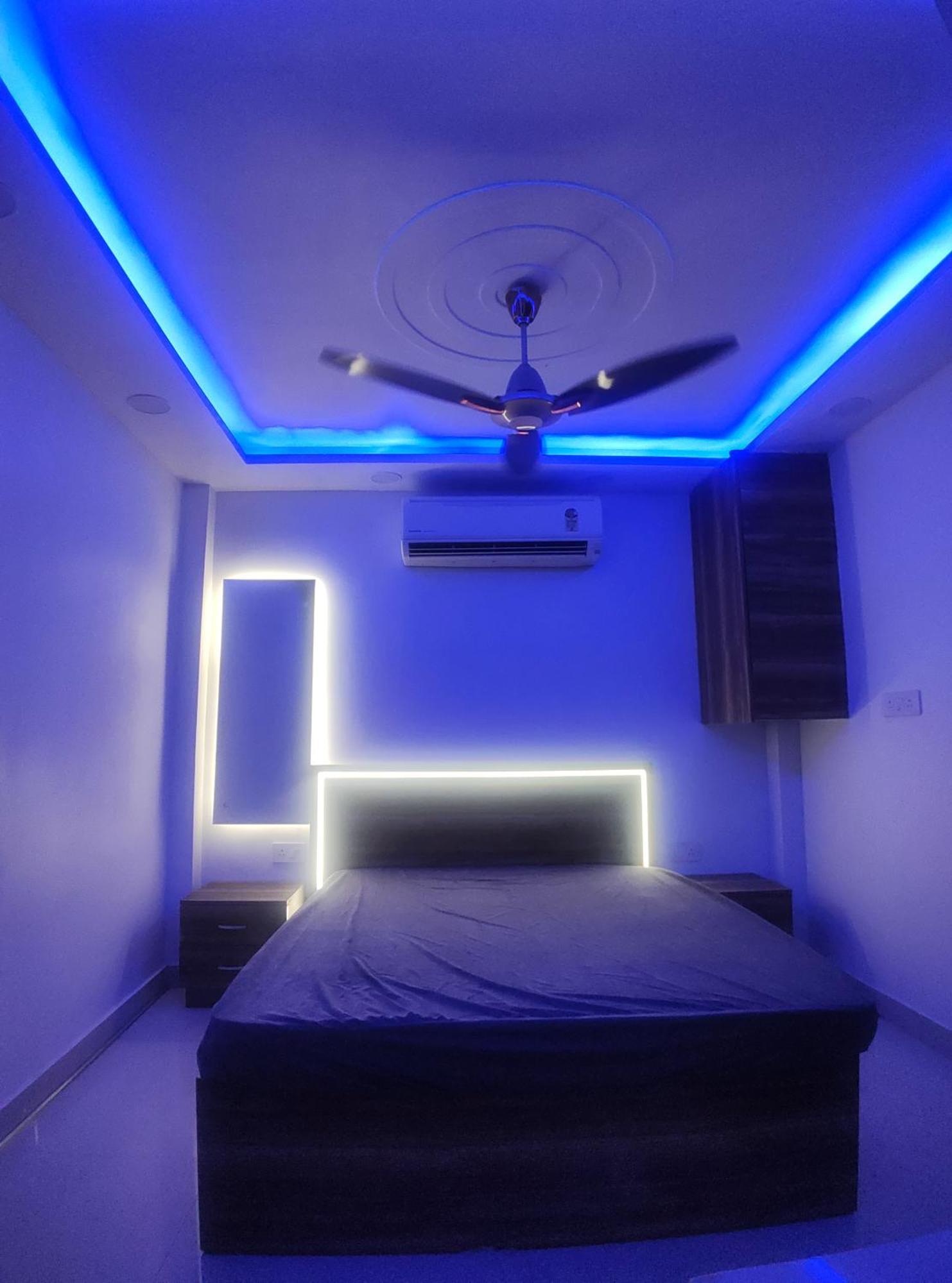 Hotel Enchanted The Roof Rekha, With Private Trace Garden Nuova Delhi Esterno foto