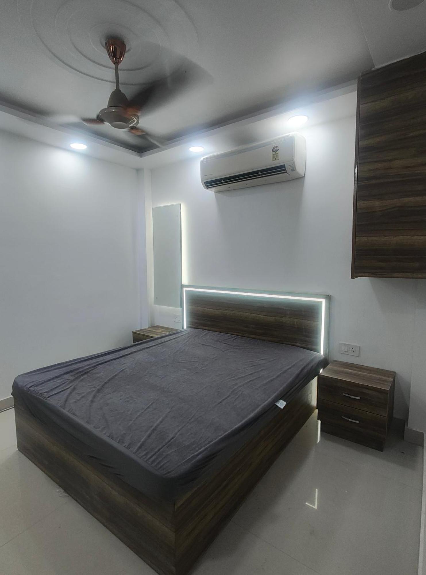 Hotel Enchanted The Roof Rekha, With Private Trace Garden Nuova Delhi Esterno foto