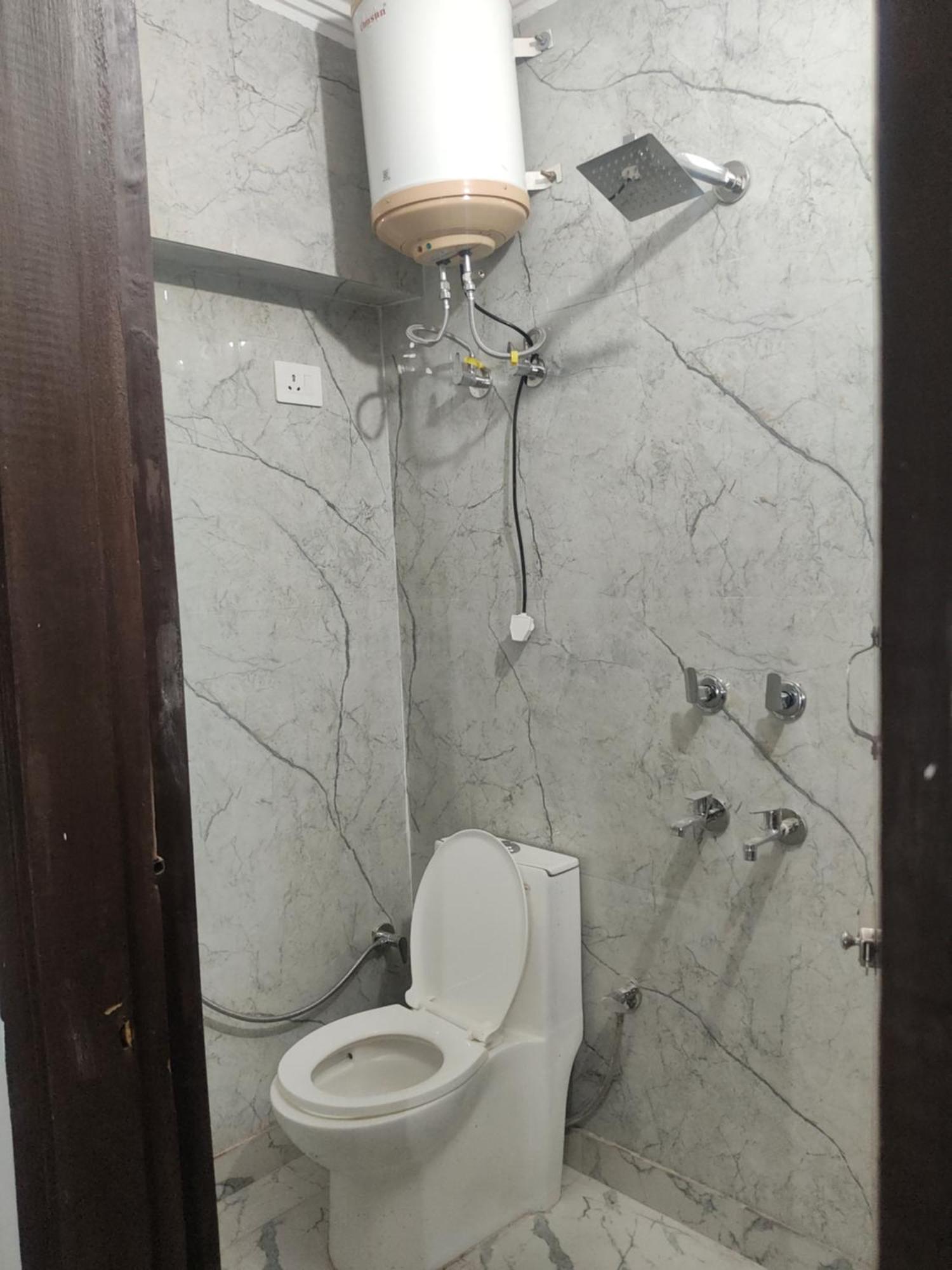 Hotel Enchanted The Roof Rekha, With Private Trace Garden Nuova Delhi Esterno foto