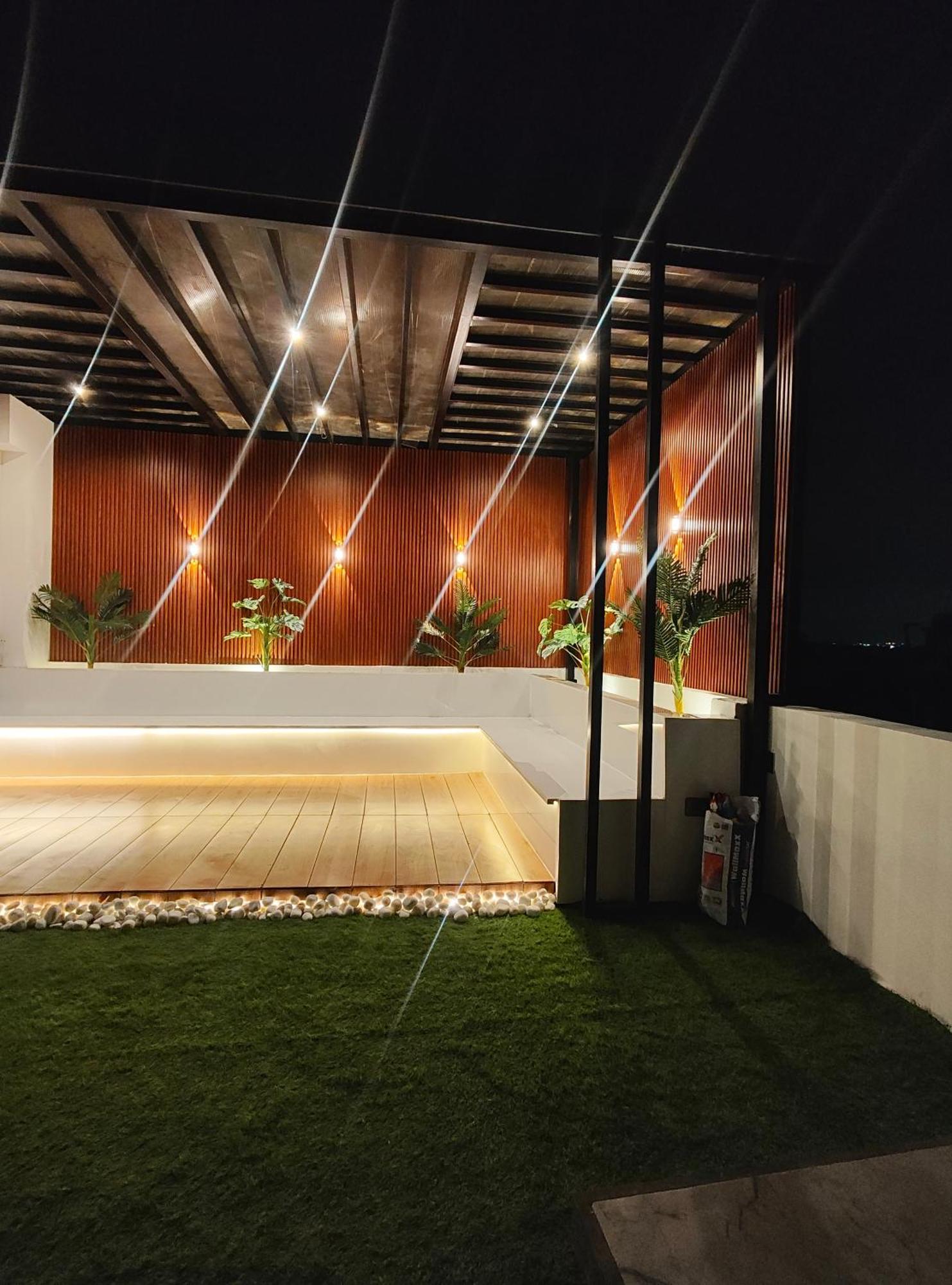 Hotel Enchanted The Roof Rekha, With Private Trace Garden Nuova Delhi Esterno foto
